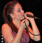 lenka hlavax.jpg